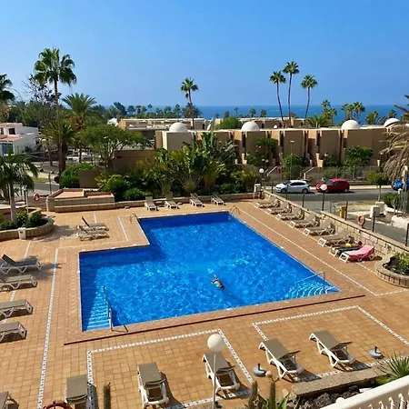 Las Americas Peaceful Ocean View